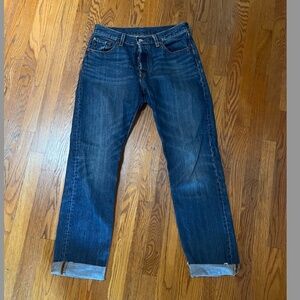 Levi's straight leg medium wash denim jeans